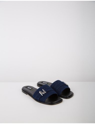 SS25 Slider con logo