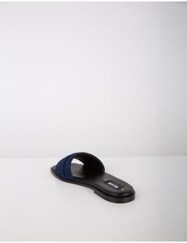 SS25 Slider con logo