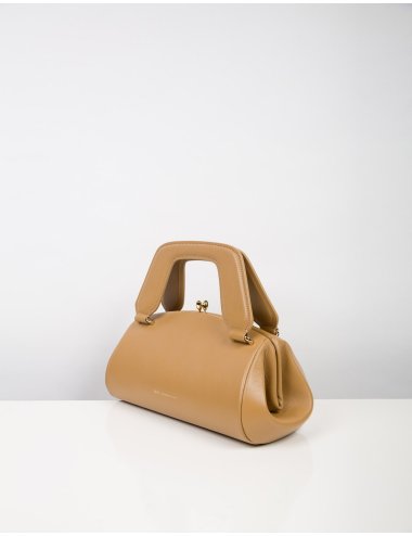 SS25 Kiss lock clutch con scritta logo "Polly"