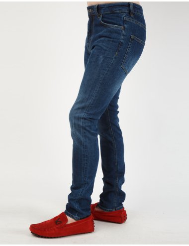 SS20 Jeans dalla linea "Skinny"