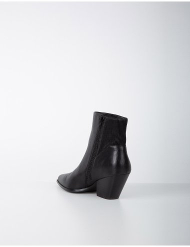 FW22-23 Ankle cowboy boot con inserto "Elide"