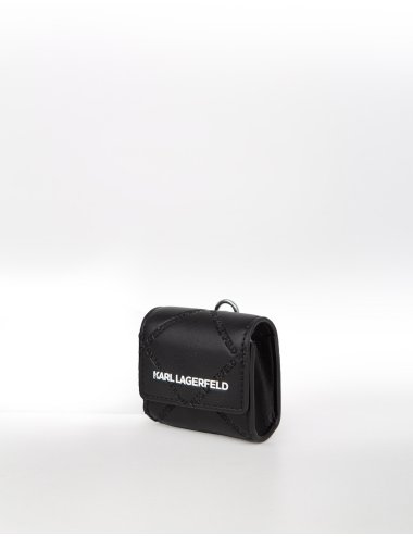 SS23 Airpods case con scritta logo